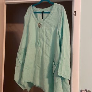 Teal tunic With brown buttons three-quarter Sleeve